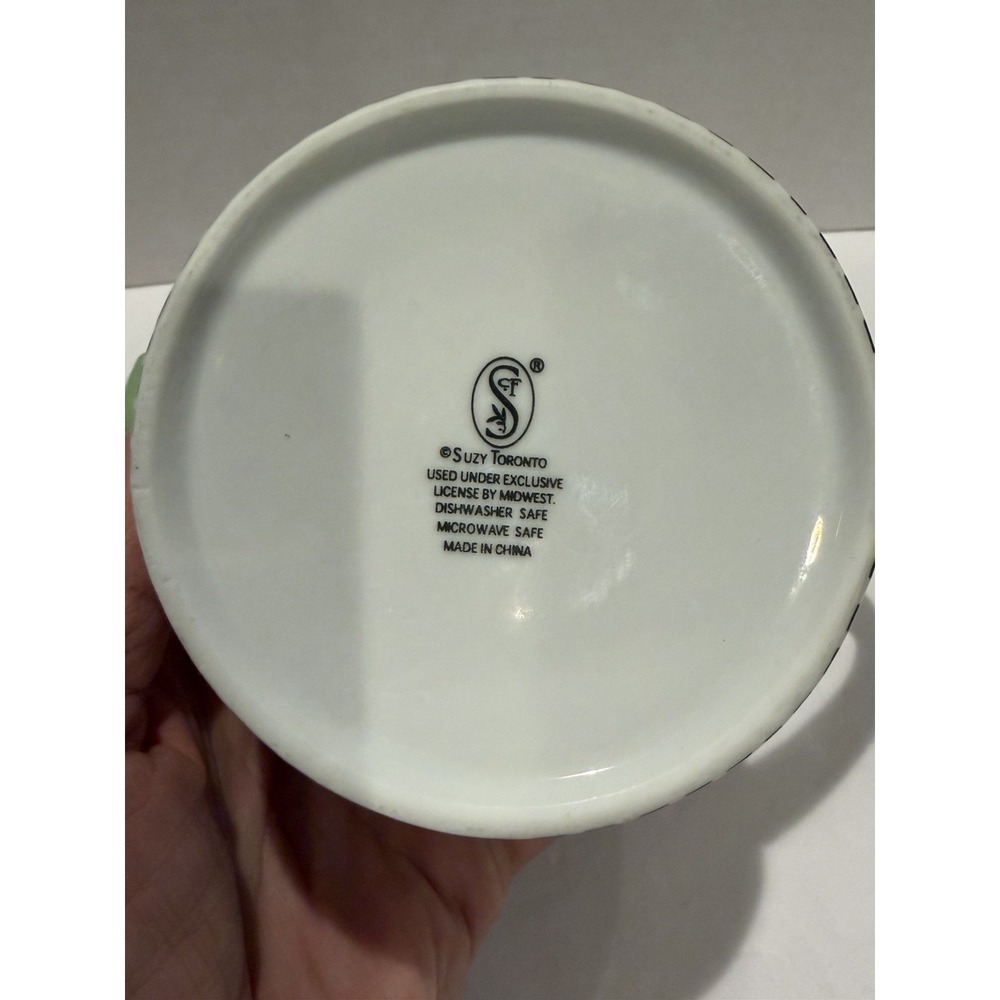 Suzy Toronto Coffee Mug "Never Underestimate The Power Of A Hissie Fit" - Picture 4 of 4
